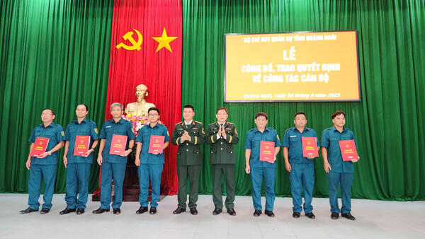 Bộ CHQS tỉnh Quảng Ngãi tổ chức Lễ công bố, trao quyết định bổ nhiệm Chính trị viên và Chính trị viên phó Ban Chỉ huy Quân sự các xã trên địa bàn tỉnh Quảng Ngãi