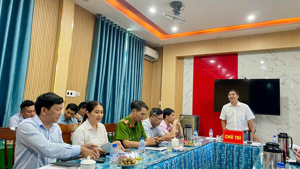 Xã Thiện Tín triển khai, hướng dẫn công tác rà soát hộ nghèo, hộ cận nghèo định kỳ năm 2025